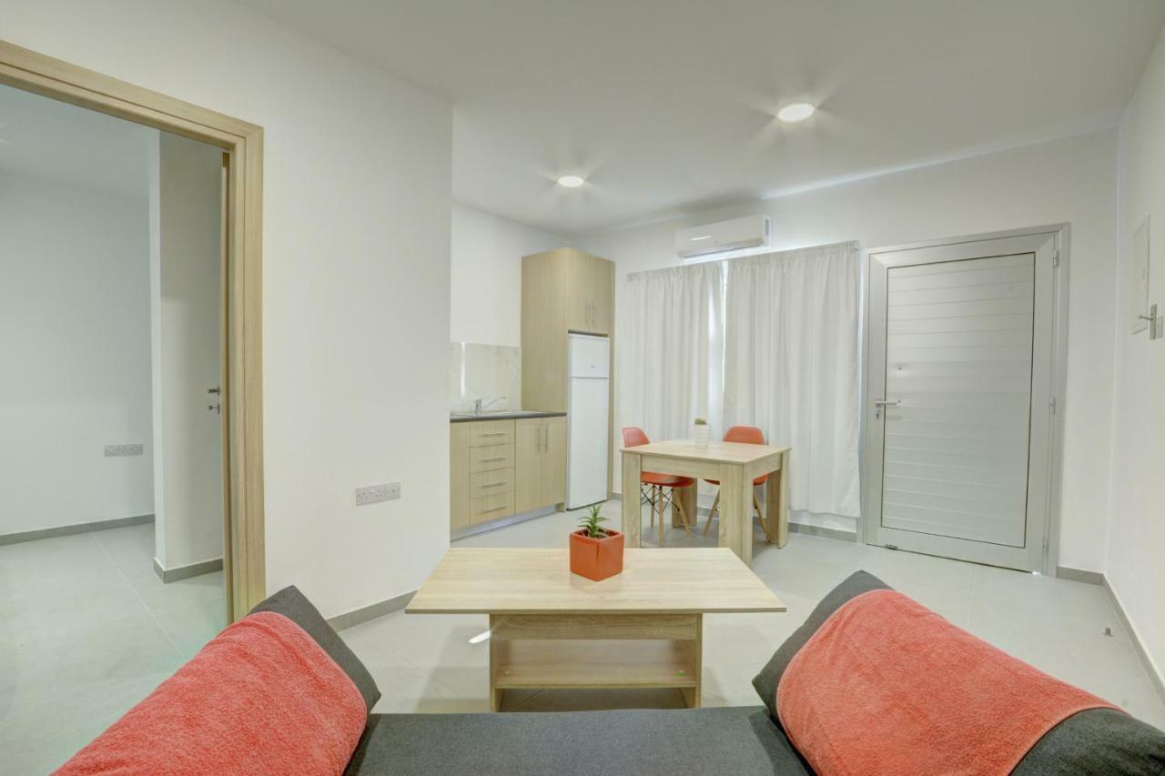 Center Apartment *