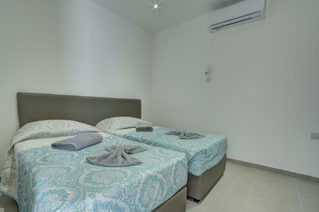 Apartment Center